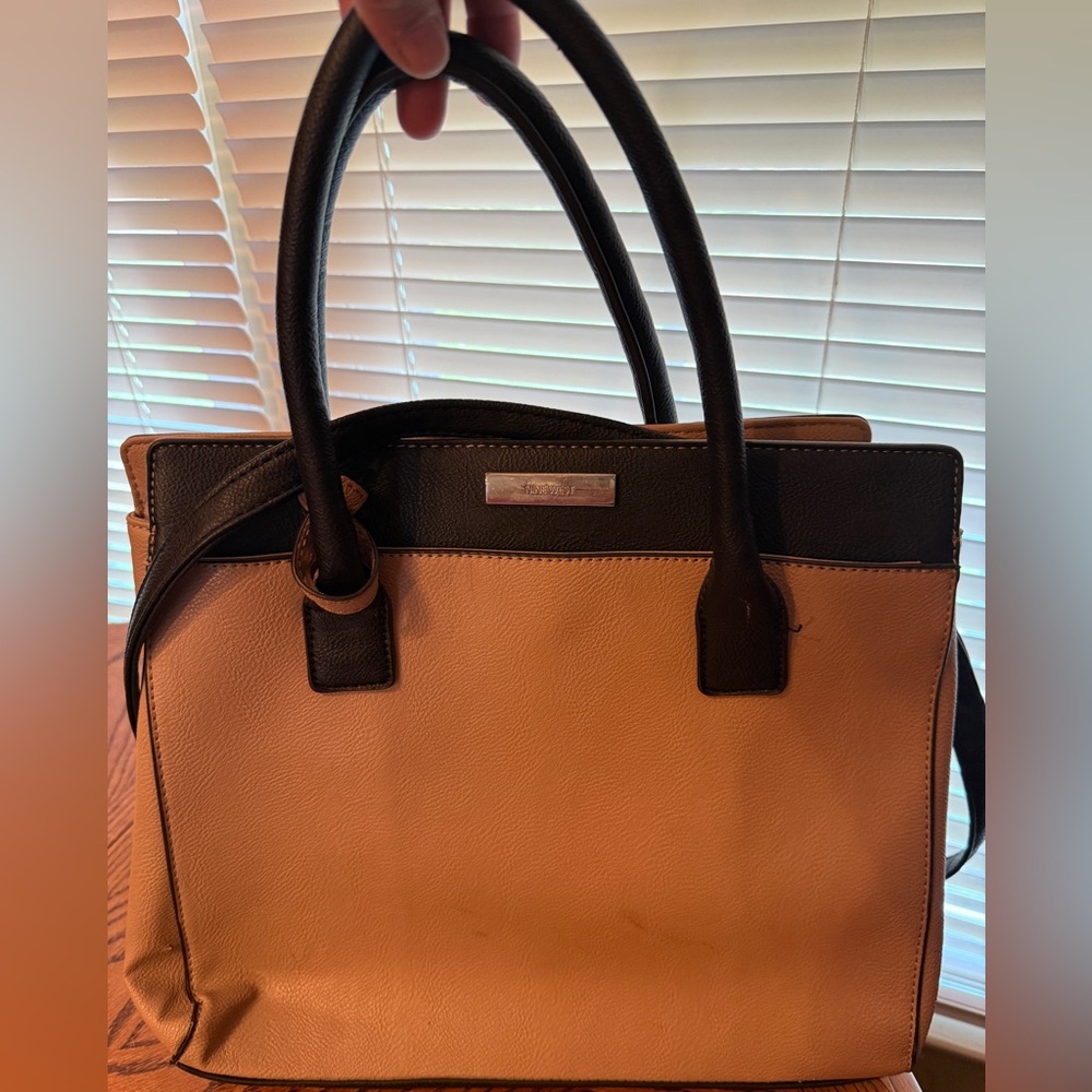 Elegant nine west Tan Leather Tote Bag